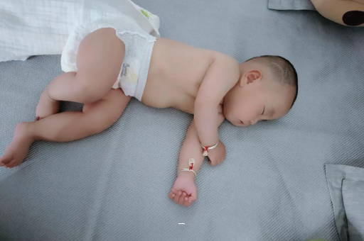 赤壁怀孕肚子撑的难受